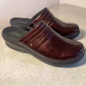 Clarks Bendables  Mules Clogs
